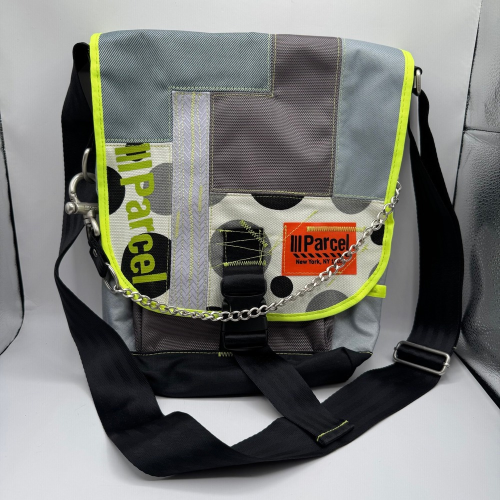 Parcel Messenger Bag Medium Gray Neon Patchwork Techwear Crossbody